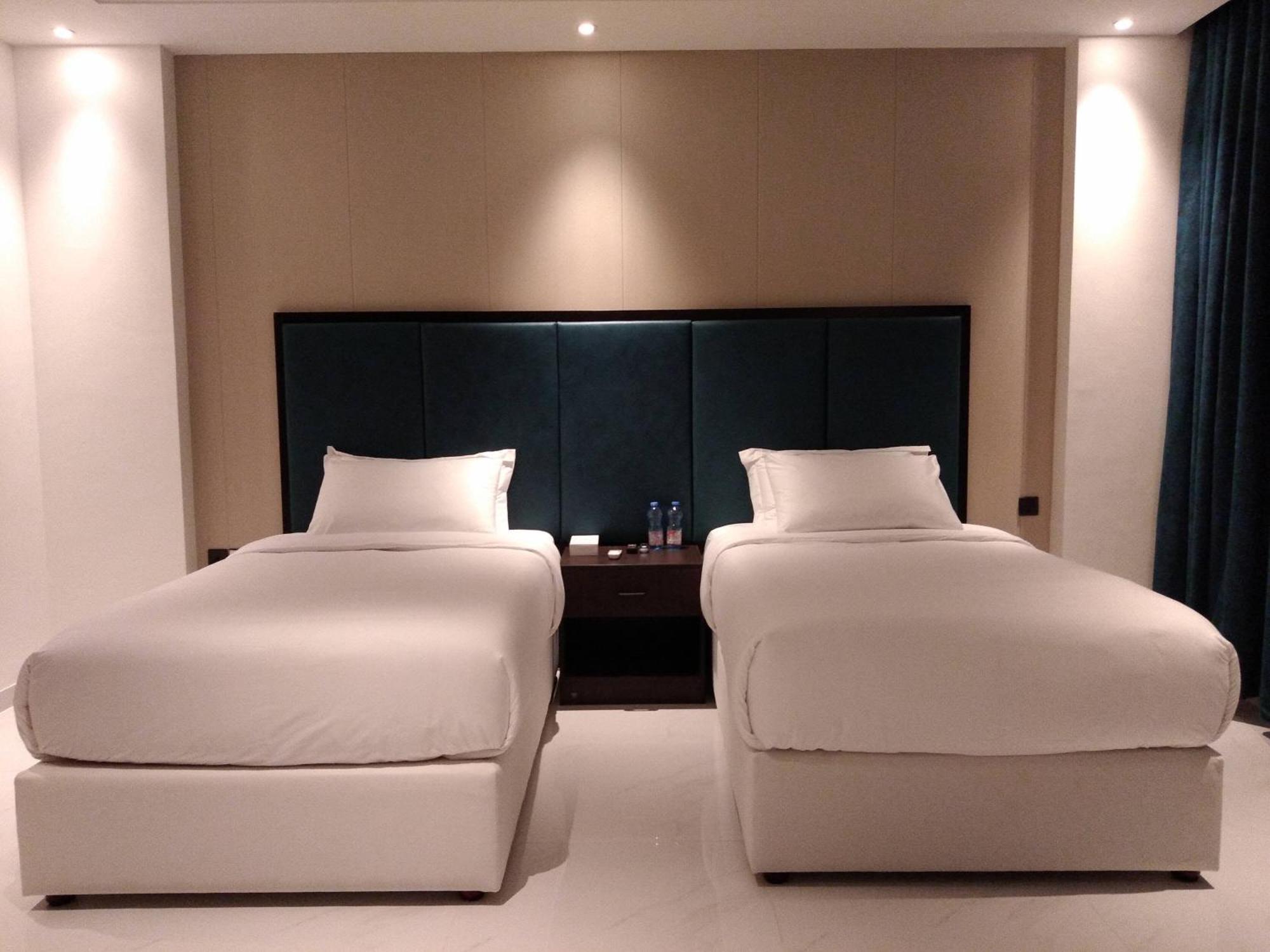 Nebula Hotel ドゥクム エクステリア 写真