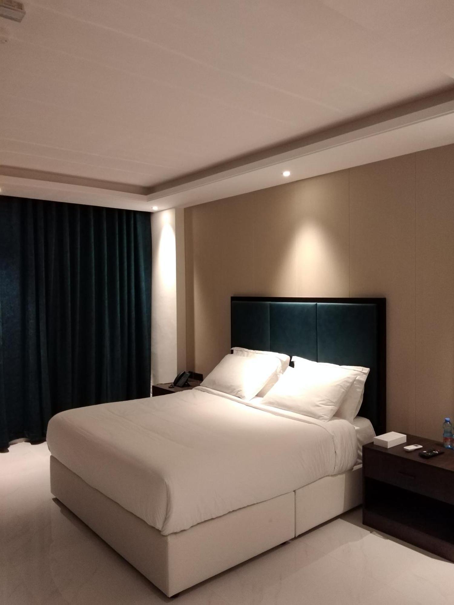 Nebula Hotel ドゥクム エクステリア 写真