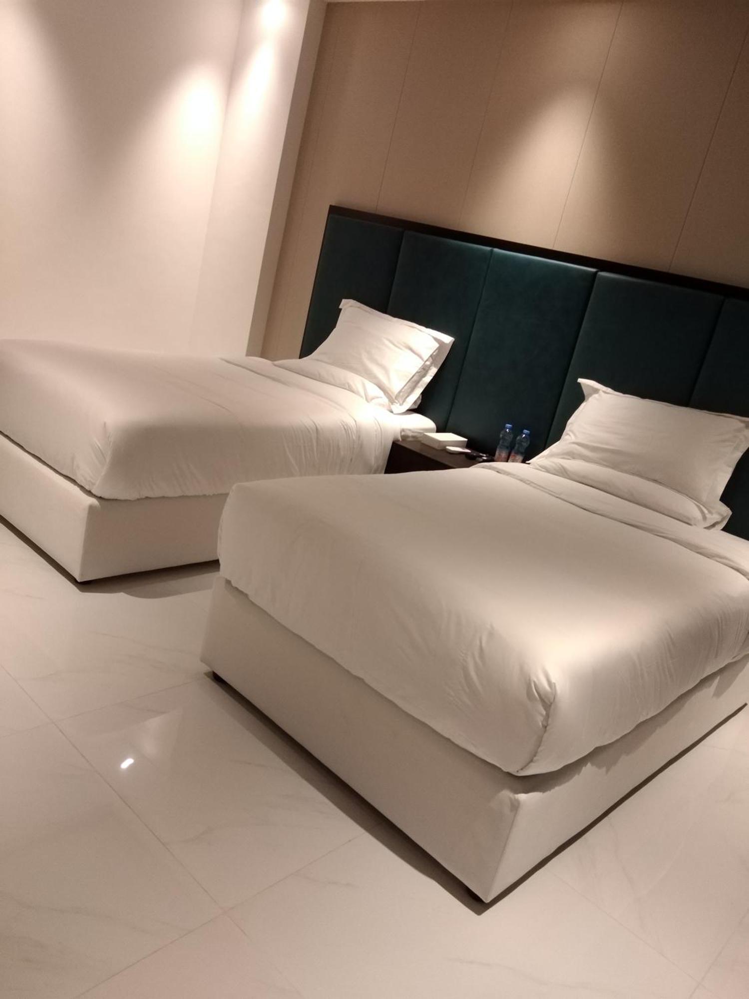 Nebula Hotel ドゥクム エクステリア 写真